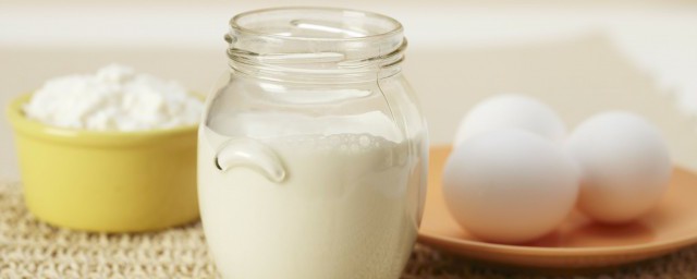 喝變質的酸奶對身體有哪些損害 喝變質的酸奶對身體的壞處