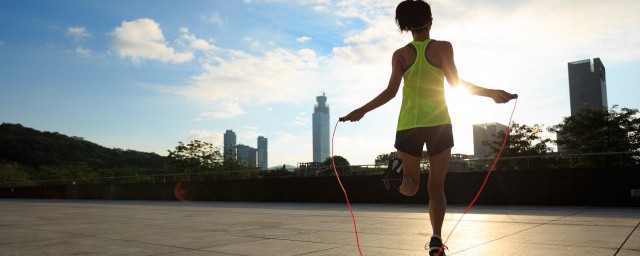 長期跳繩對身體有什麼好處和壞處 長期跳繩對身體有什麼好處和壞處介紹