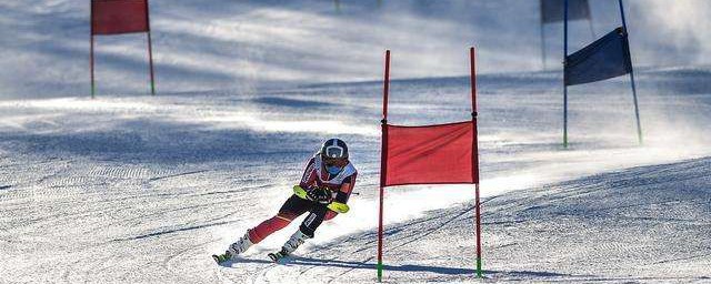 高山滑雪是從基礎上逐步形成的 高山滑雪簡單介紹