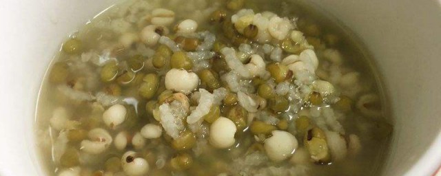 綠豆薏仁粥的做法 綠豆薏仁粥的做法簡單介紹